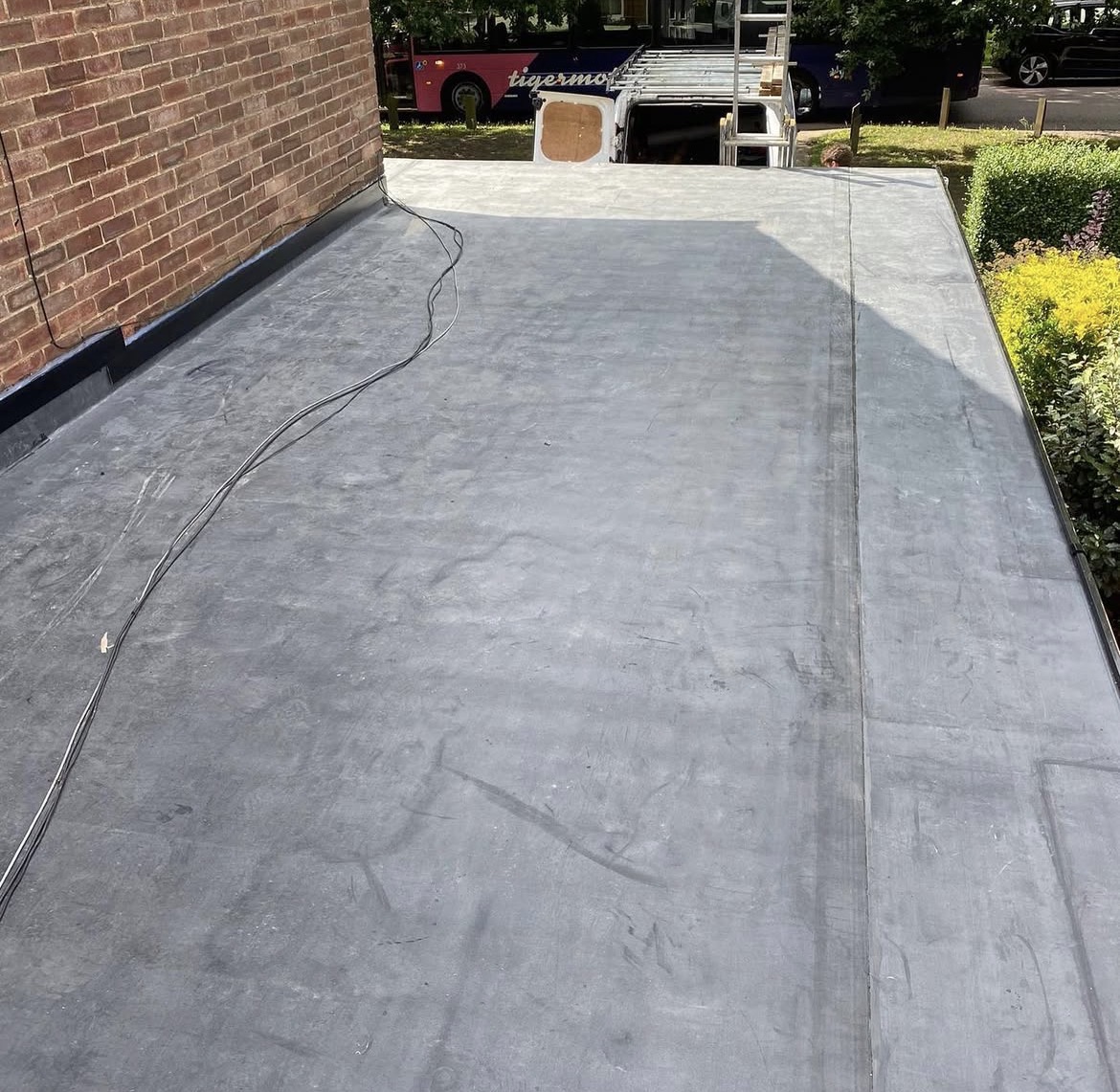 EPDM flat roof installation